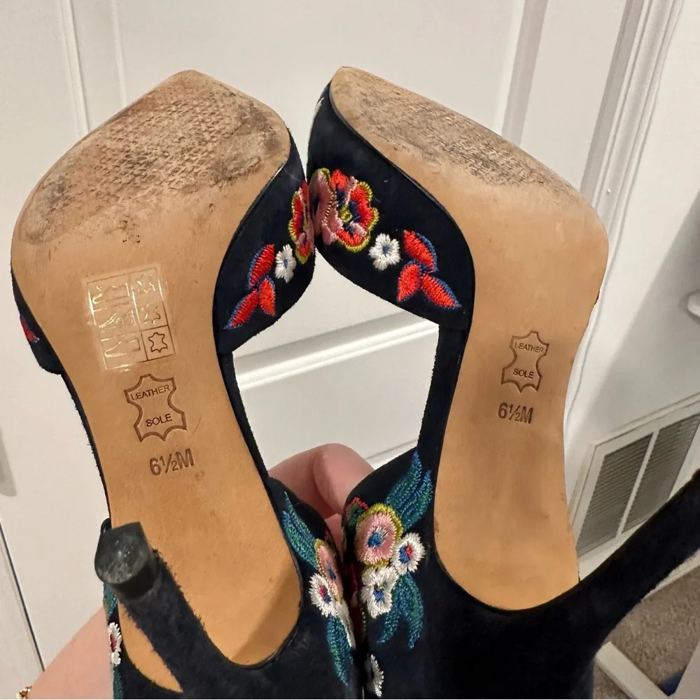Tory Burch Rosemont Embroidered d'Orsay Pump Heels in Navy Blue, size 6.5